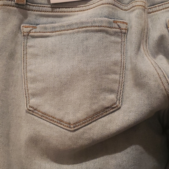 New- Low Rise Distressed Ankle Skinny Jean - Picture 8 of 11